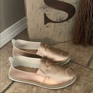 Dulce Lucy Rose gold shoes